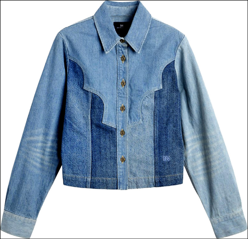 拼接丹寧女裝外套藉由不同色調的藍色丹寧拼接，構築豐富線條感，7,690元。