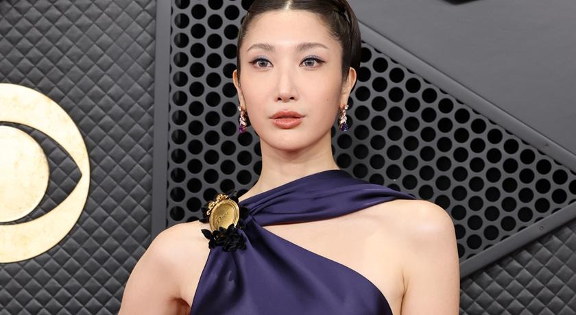 EJAE以〈Golden〉寫新頁！華服珠寶展全方位style