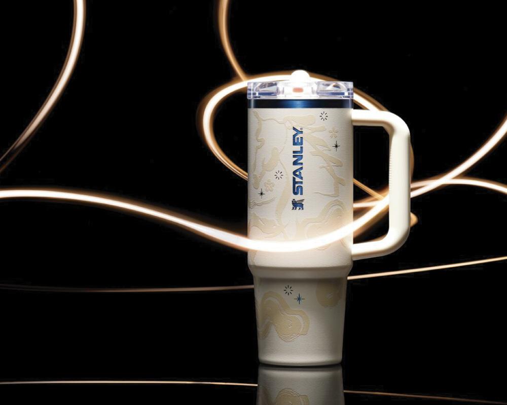 Stanley Quencher Protour防漏吸管隨手杯0.88L月駒白，1,750元。