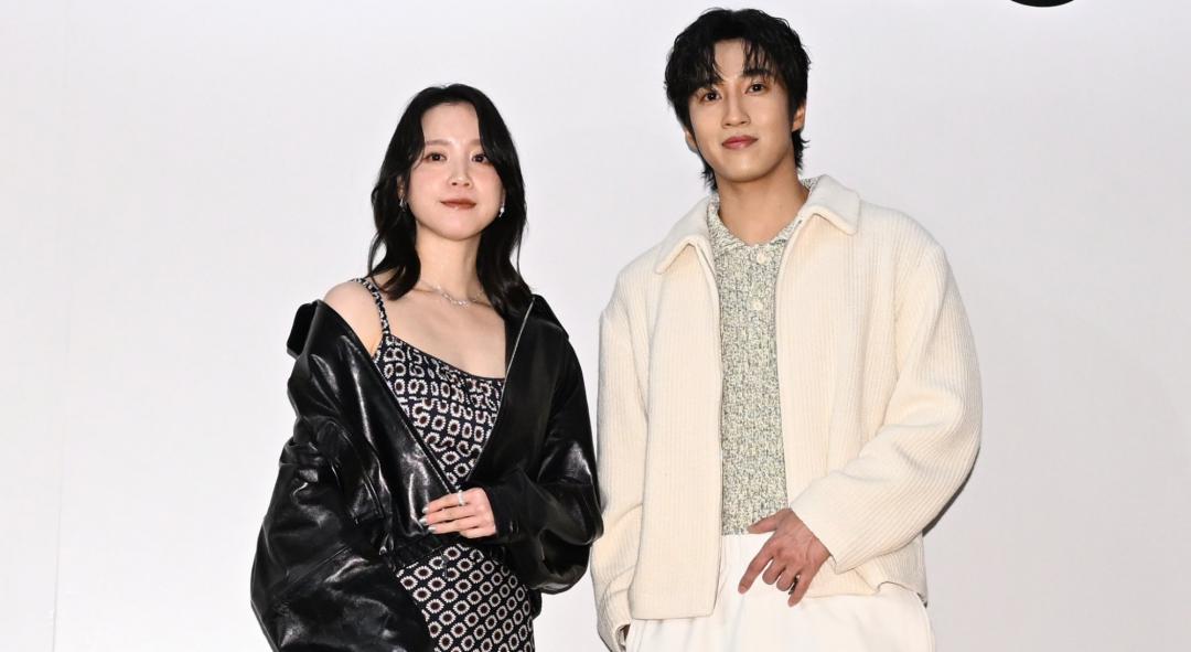 程予希、婁峻碩受邀擔任SANDRO春夏發表會嘉賓，搶先將新一季造型穿上身。（圖／記者胡舜翔攝）