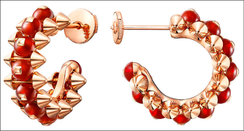 Clash de Cartier耳環，玫瑰金鑲嵌染紅色瑪瑙，289,000元。
