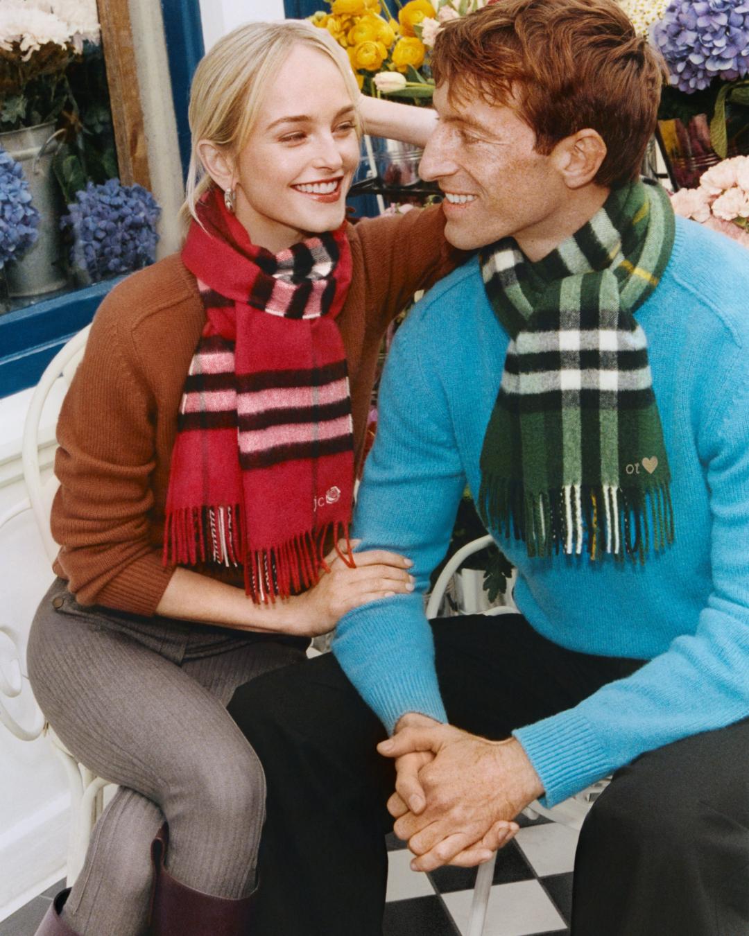 BURBERRY甩開前幾年的低迷狀態，以經典語彙重回討論中心。