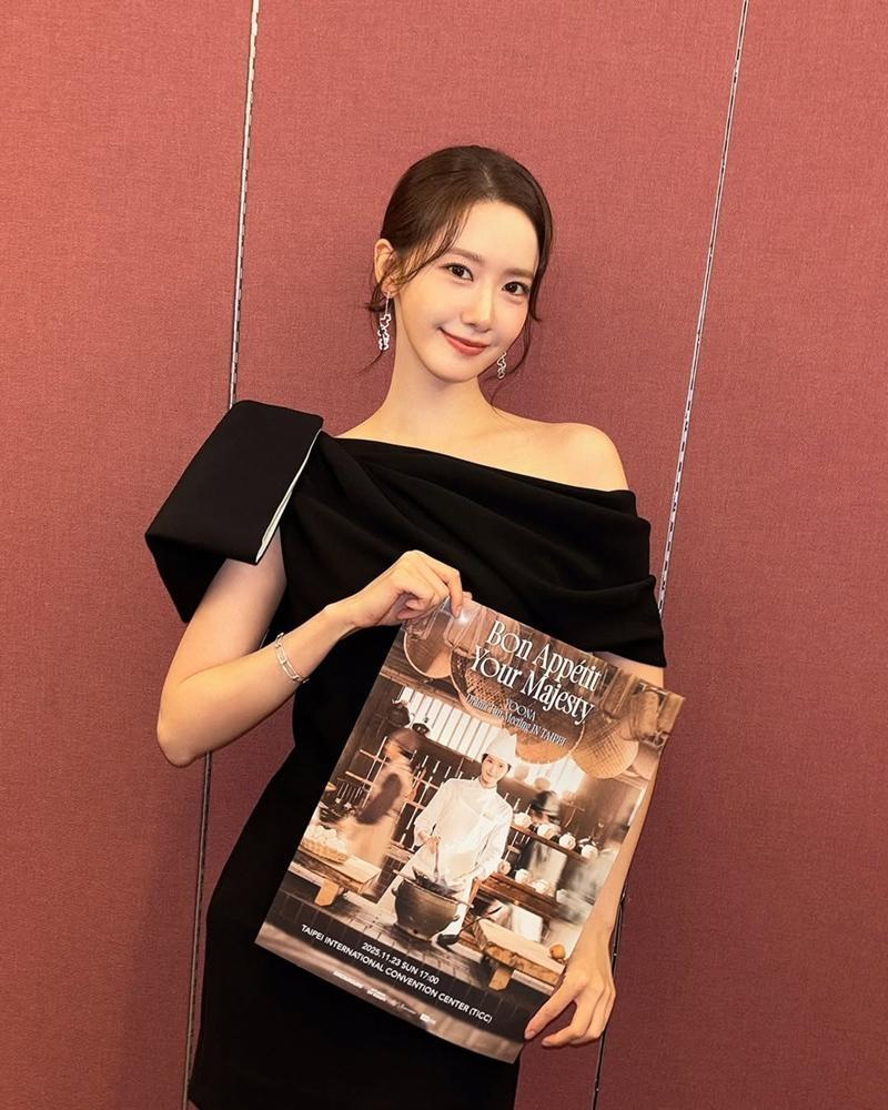 黑色短洋裝搭配Qeelin珠寶作品，展現俏麗摩登姿態。（Qeelin提供）