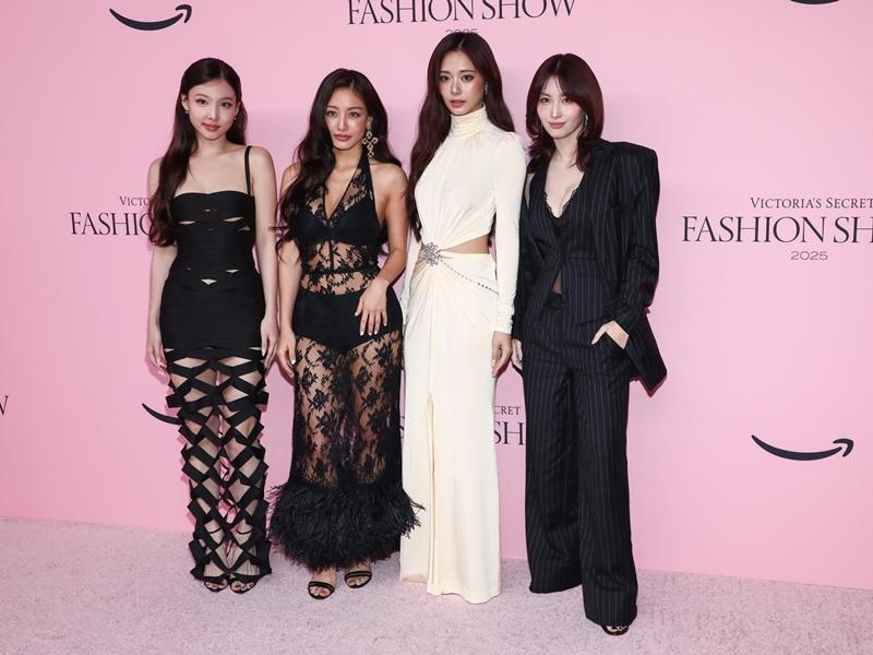 左起：娜璉、志效、子瑜、Momo。（美聯社）