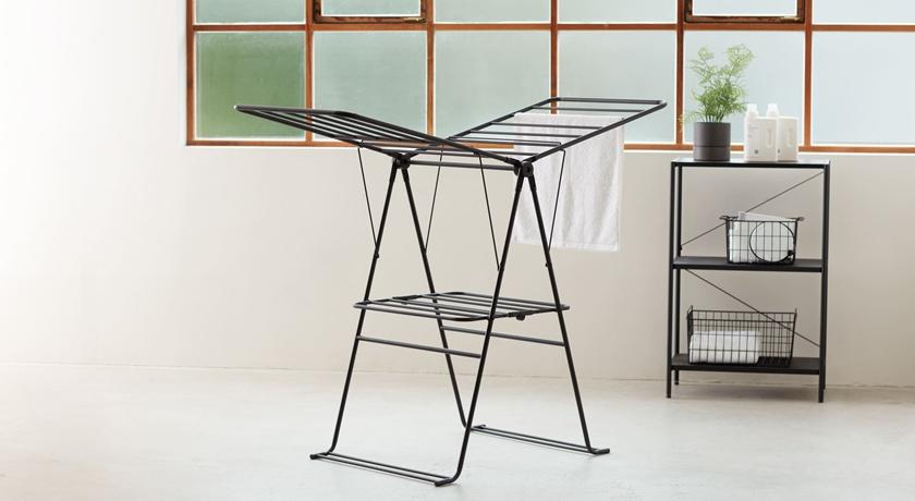 比傳統曬衣架更好用的是它！衣物被單掛好掛滿 方便收納小宅必備