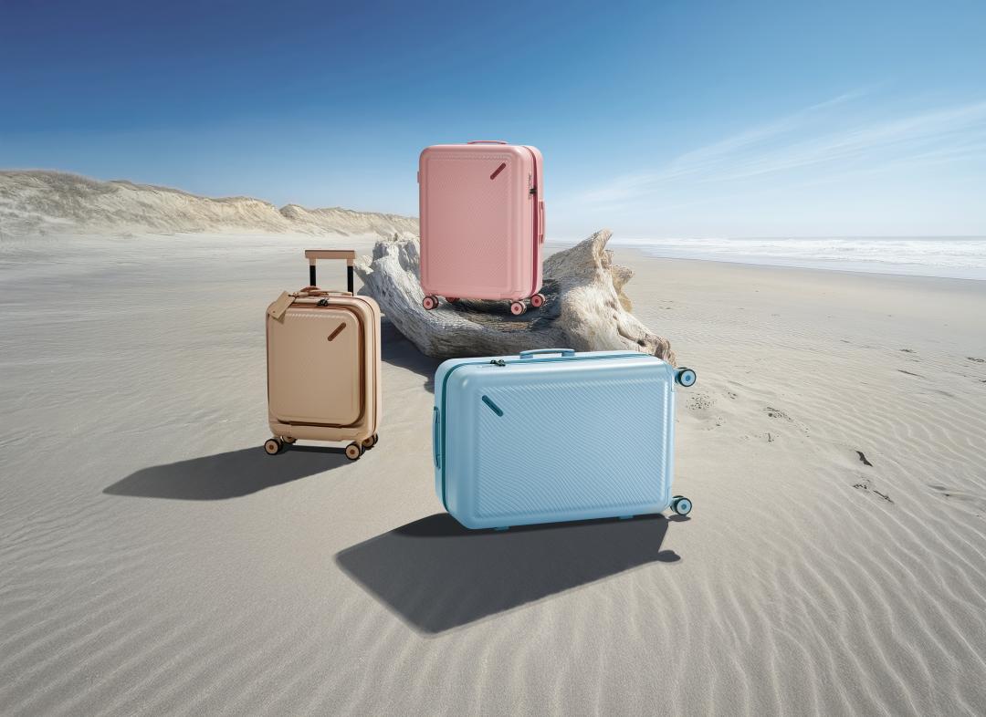 Samsonite RED TOIIS OCEAN系列，（20吋）NT$8,900、25吋（NT$9,800）、28吋（NT$11,000）。