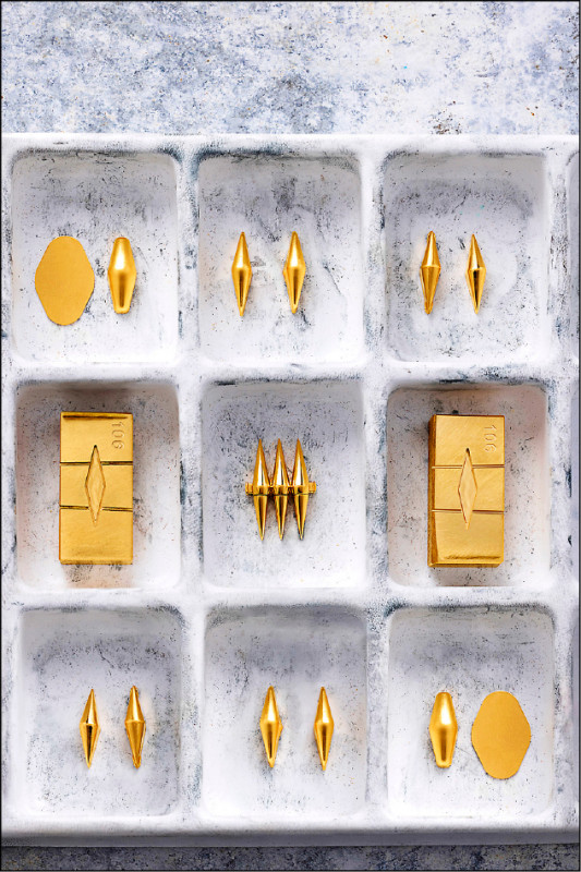 透過模組化排列，成就Bvlgari Eternal系列首章Vimini作品。