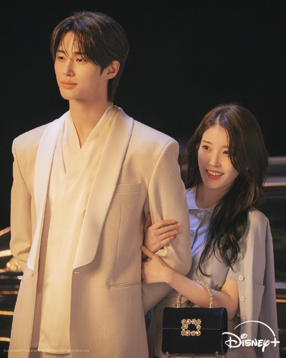 邊佑錫和IU形成最萌身高差。