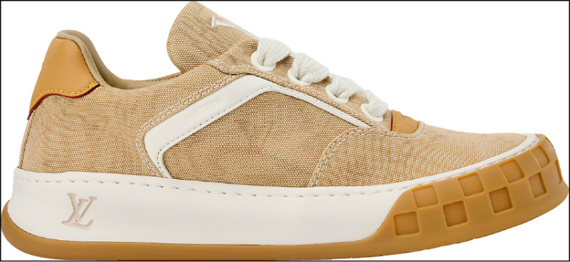 LV Tilted Monogram運動鞋，48,800元。