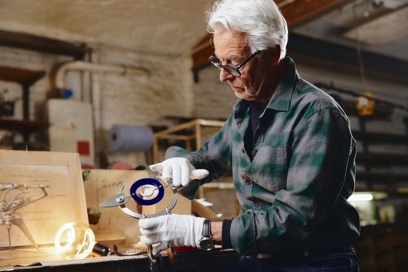 德國藝術家Frank Buchwald，在M.A.D. Gallery初創時就與之合作，成為本次週年策展再攜手的重要契機。（MB&F提供）