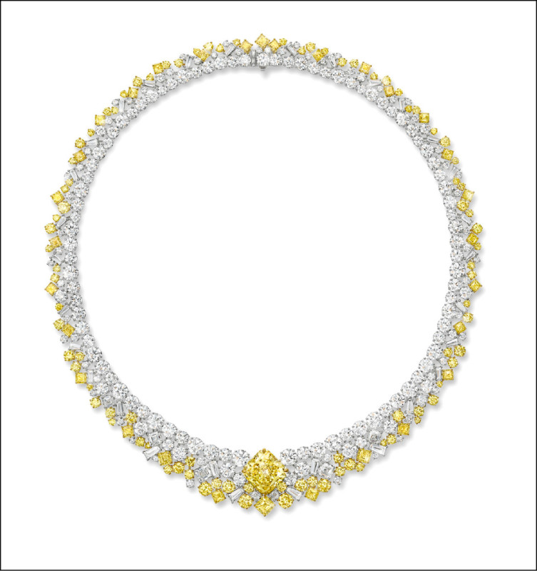 Starlight星光黃鑽項鍊，以雷德恩切割綻放黃鑽的極致光彩。