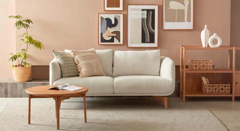 這款波蘭手工沙發舒適有型有效利用空間！HOLA換季出清開跑 現省3萬