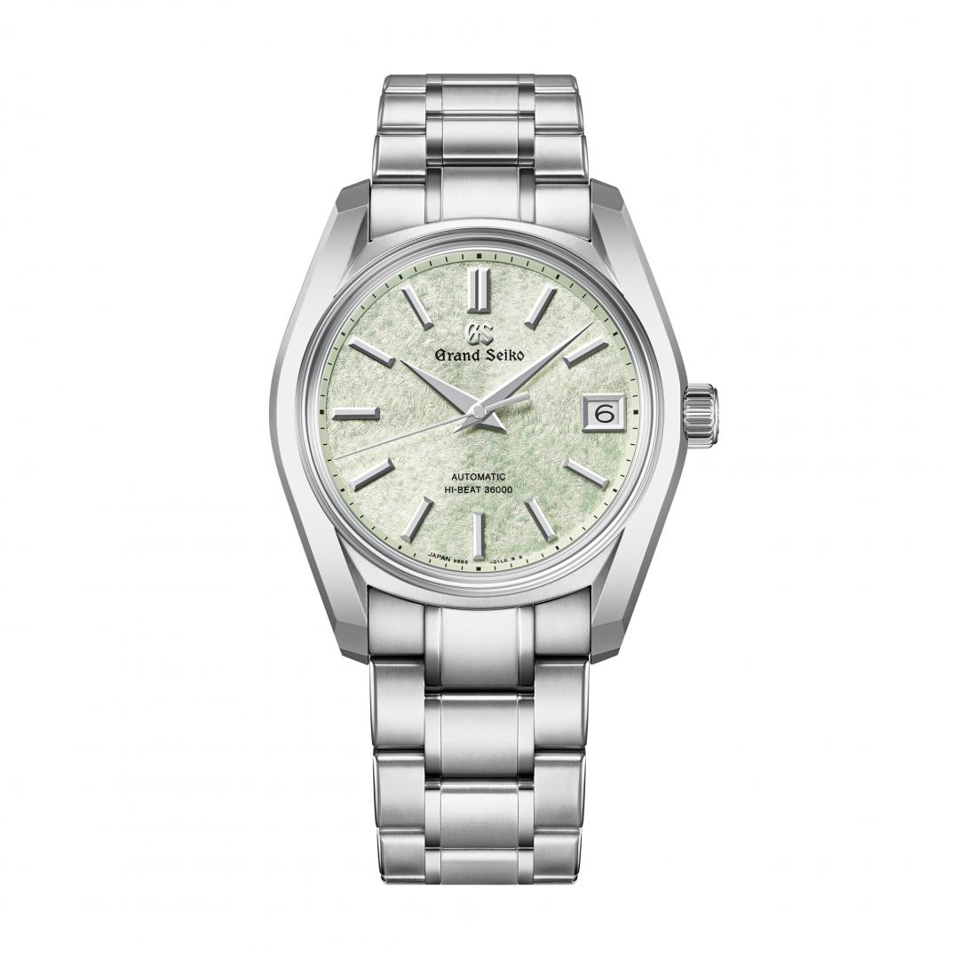 Grand Seiko Heritage Collection SBGH343「青櫻」錶款，222,000元。（Grand Seiko提供，以下同）