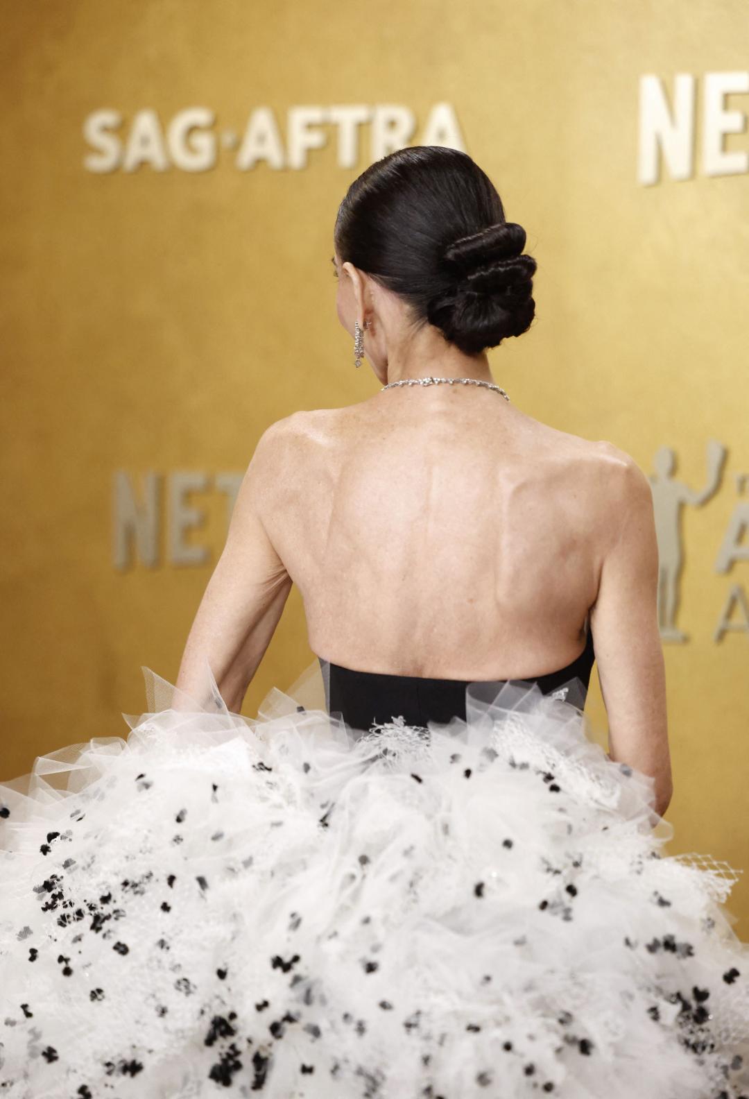 黛咪摩爾秀美背。（路透）