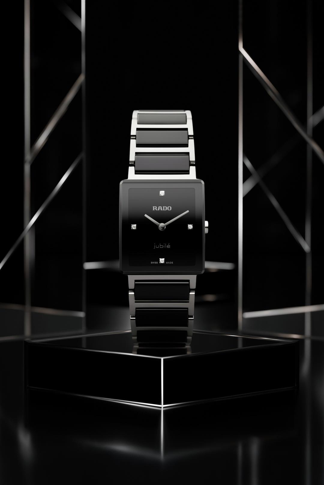 RADO Integral 精密陶瓷系列腕錶，黑色陶瓷款，77,300元。