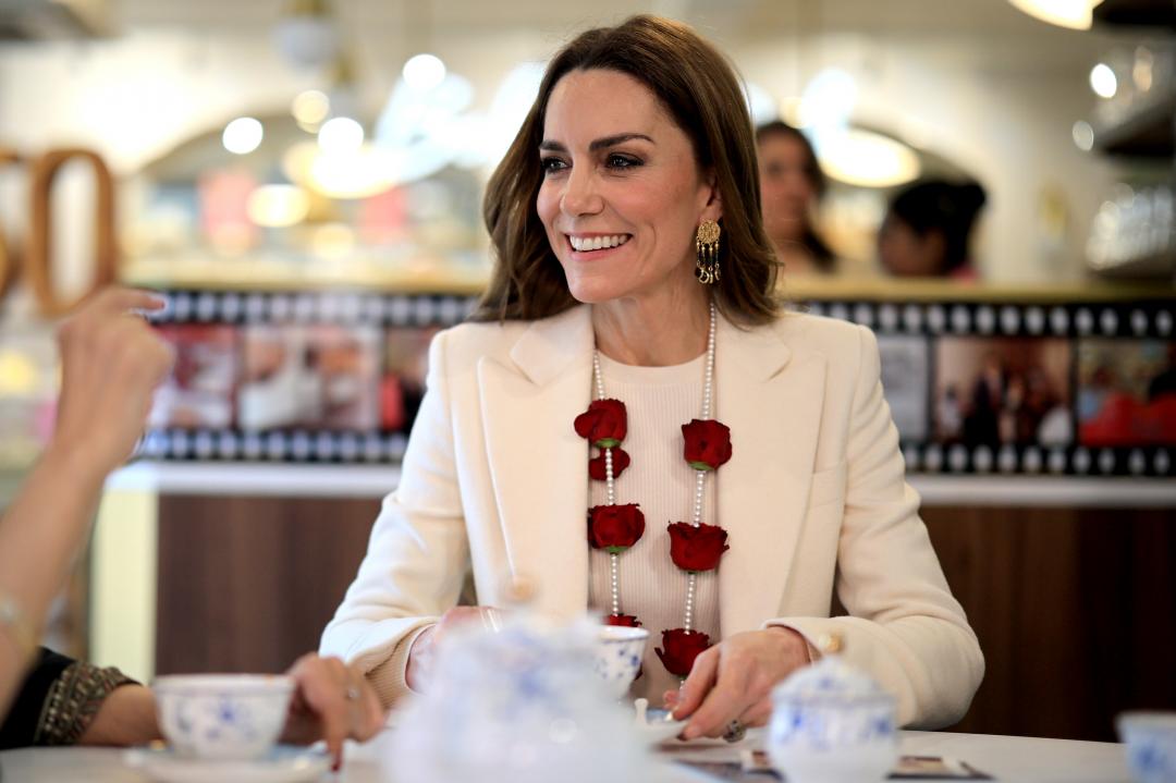 凱特王妃的耳環是威廉王子送的禮物。(美聯社)