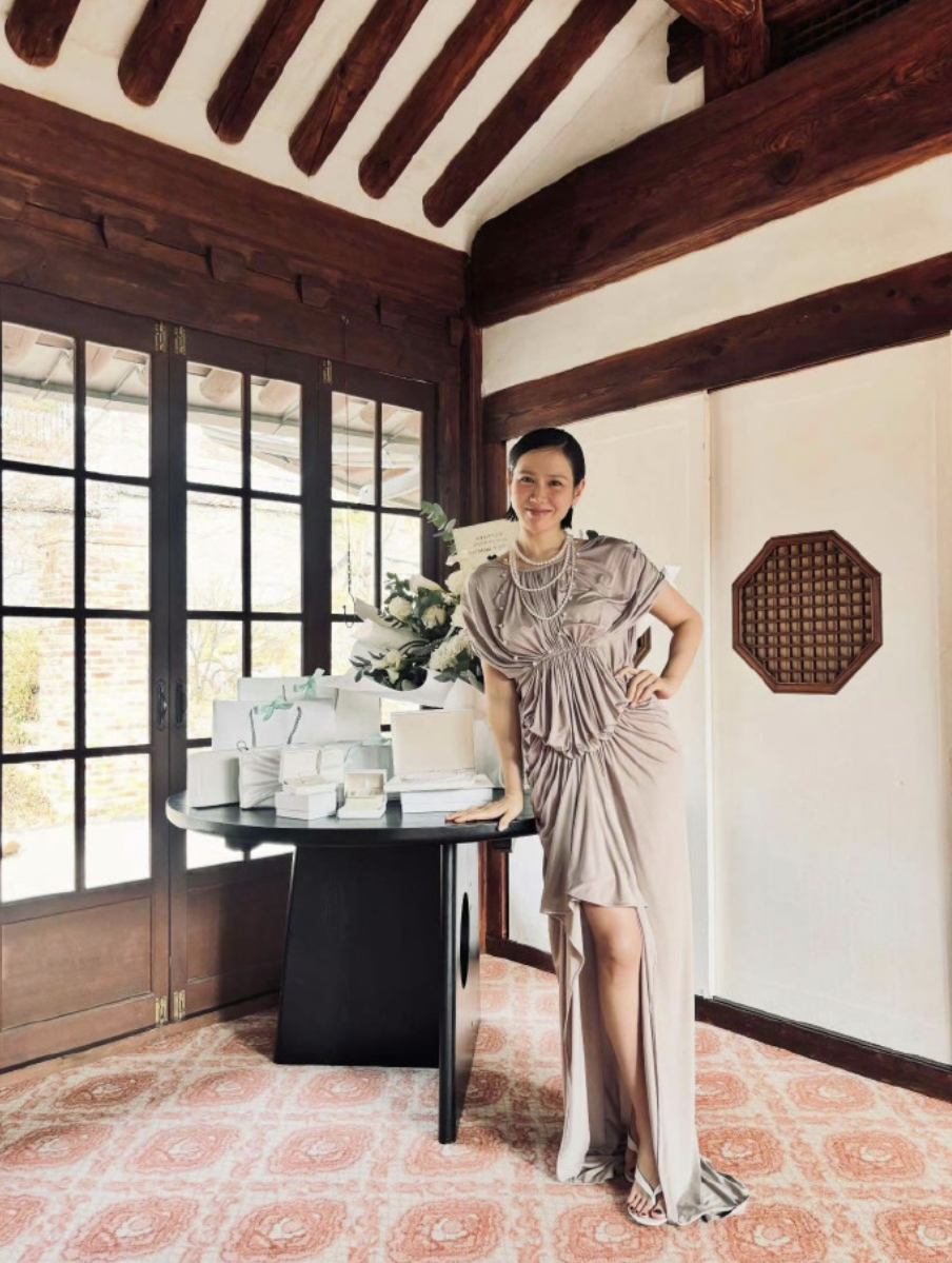 孫藝真成為TASAKI韓國首位代言人。(翻攝自IG，以下同)