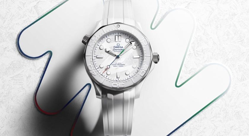 OMEGA最熱賣海馬潛水300米推特別版！白色陶瓷搭鈦金屬 輕巧耐刮超強悍