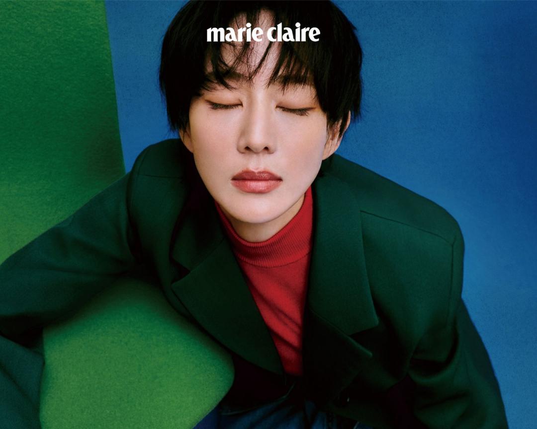 短髮造型更加突顯張鈞甯精緻又立體的五官輪廓。