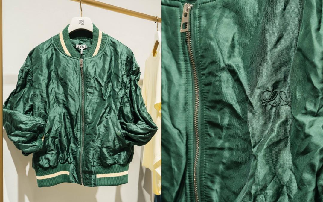 為了雕塑出全新體型輪廓，夾克外套內加入軟鐵絲，讓穿著者可以隨興調整服裝線條。