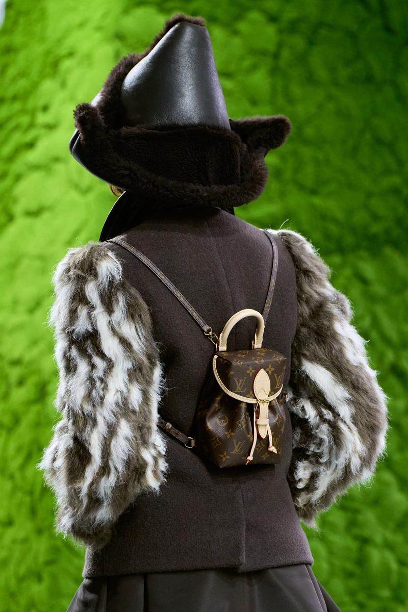 經典Monogram迷你後背包以旅行精神為核心重新演繹。（Louis Vuitton提供）