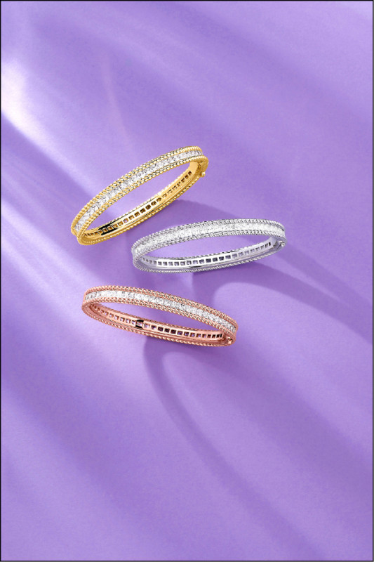 Torsade系列以金線纏繞出螺旋圖案，更顯繁複華麗感，手環各7,600元。