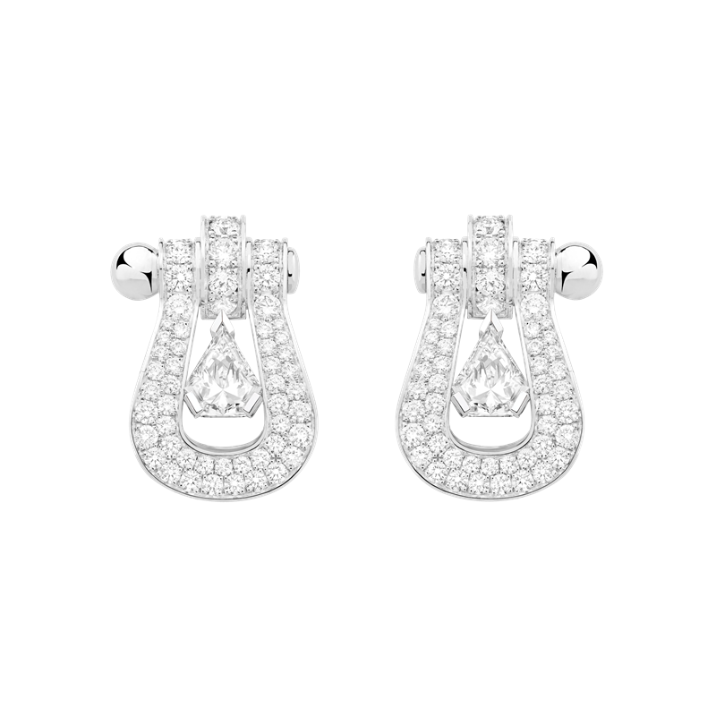 FRED Force 10「FRED Hero Cut」耳環，白金鑲嵌密鑽設計，中央點綴品牌專屬Hero Cut鑽石，靈感延續Force 10經典釦環造型。（FRED提供）