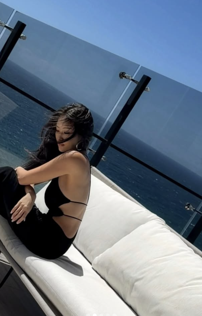 年過40的孫芸芸身材火辣。