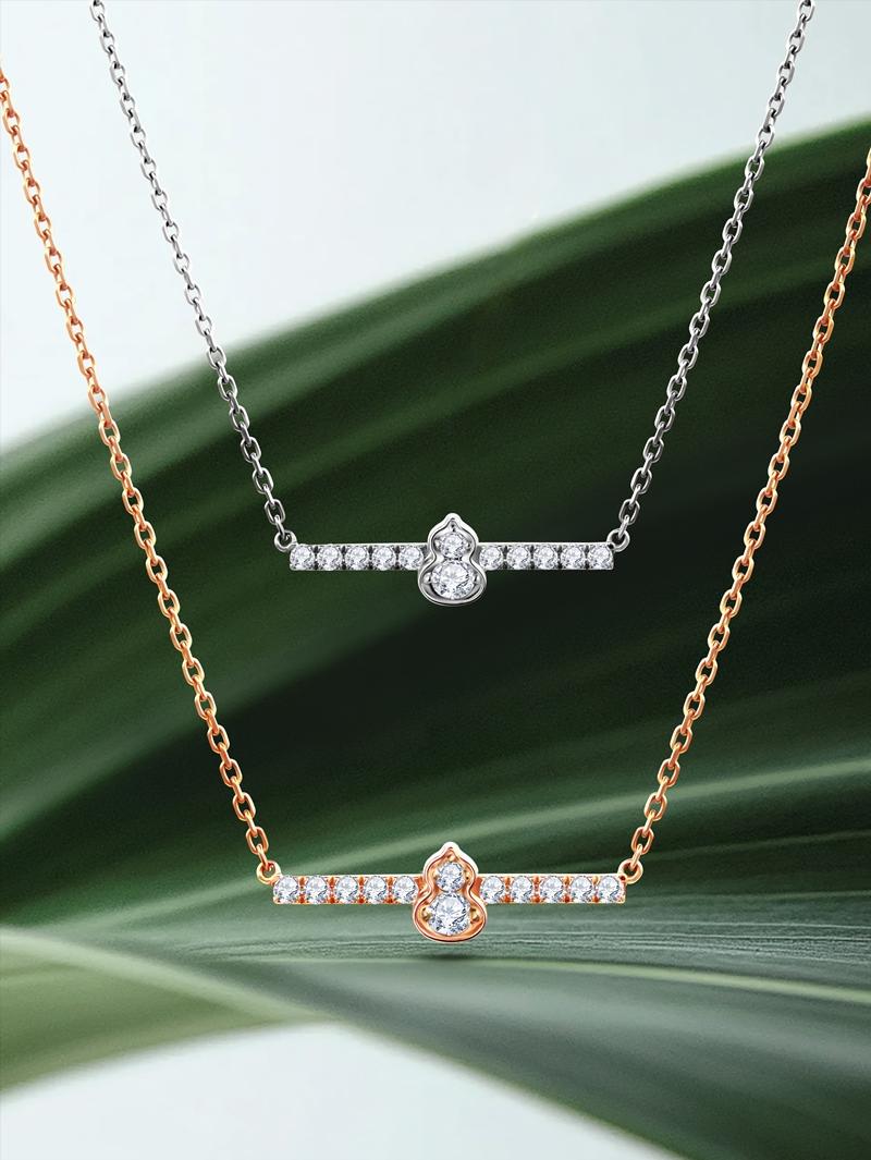 Qeelin「Wulu Mini Solitaire」系列項鍊，18K玫瑰金或白金搭配鑽石鑲嵌，線條俐落輕盈。（Qeelin提供）