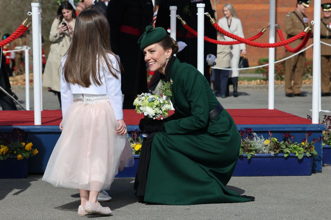 凱特王妃展現親民作風。(法新社)