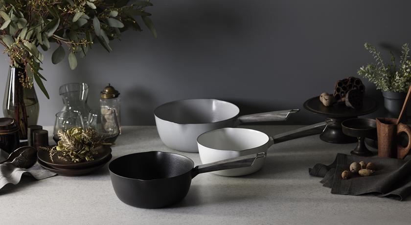 日本職人鍋具來台！VERMICULAR雪平鍋以「落蓋工藝」顛覆料理想像