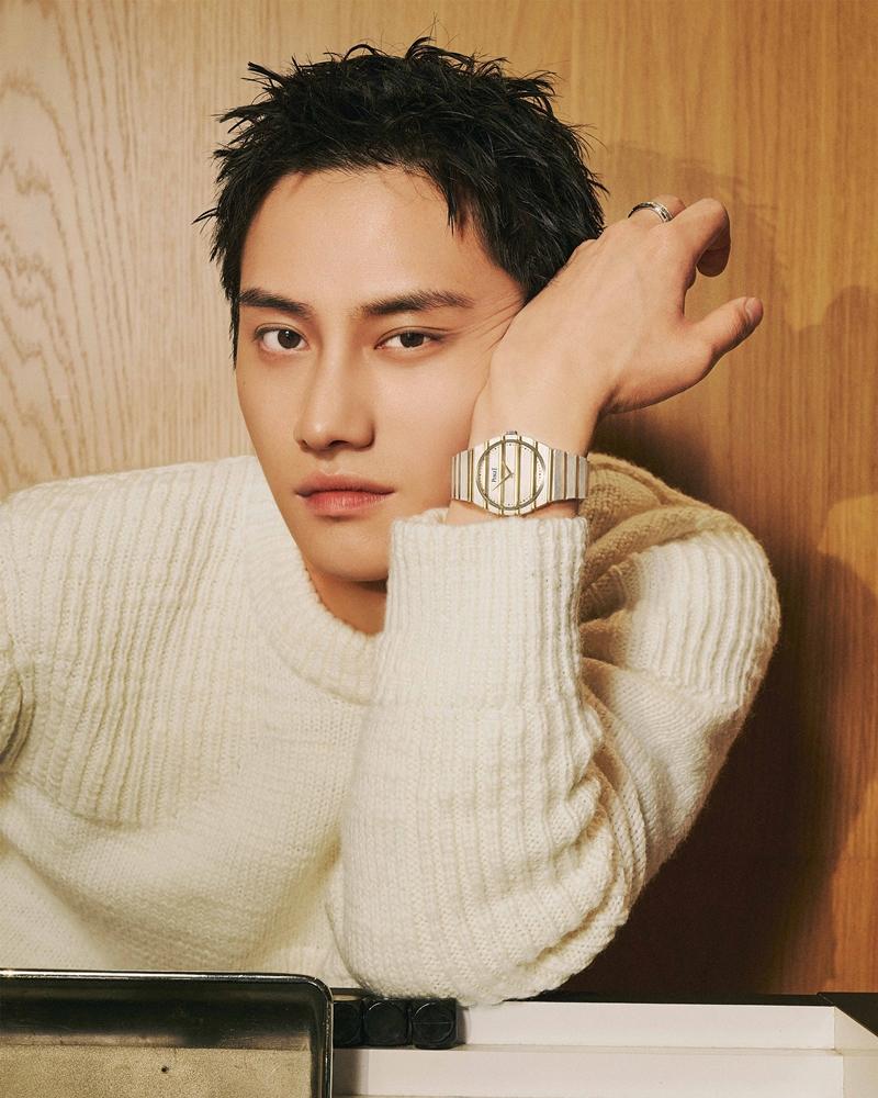 範少勳佩戴PIAGET Polo79雙金腕錶入鏡，以簡約造型詮釋現代都會男性風格。（PIAGET提供）