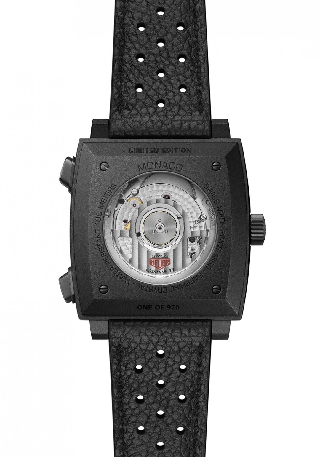 後底蓋可見限量鐫刻，透視設計亦可將機芯美學盡覽。