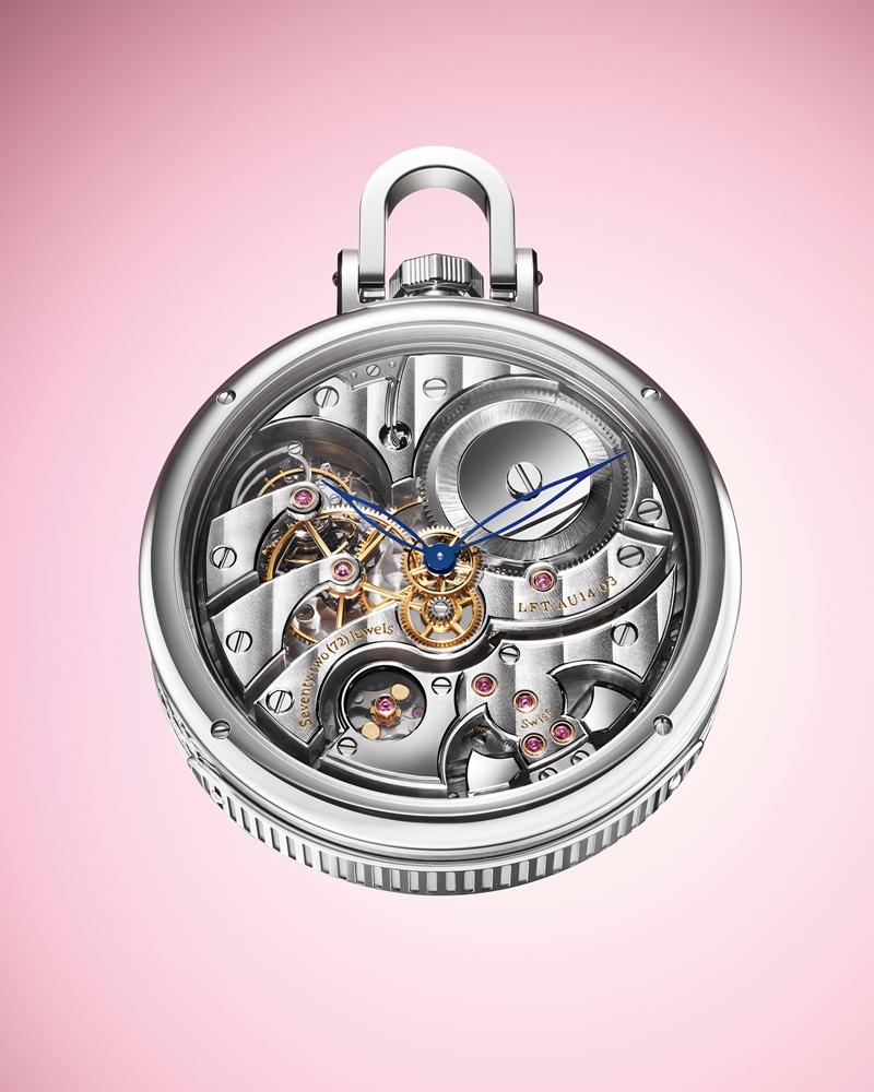 將時間顯示設於底蓋，使正面完整保留為藝術舞台。（Louis Vuitton提供）