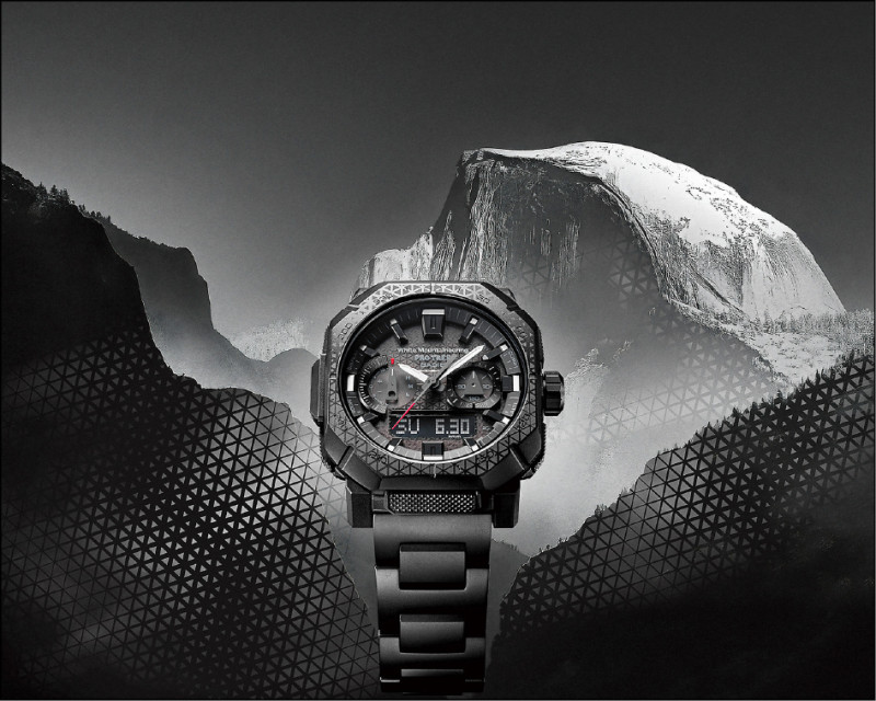 PRO TREK與White Mountaineering®推出聯名錶款PRW-B1000WM-1，28,000元。