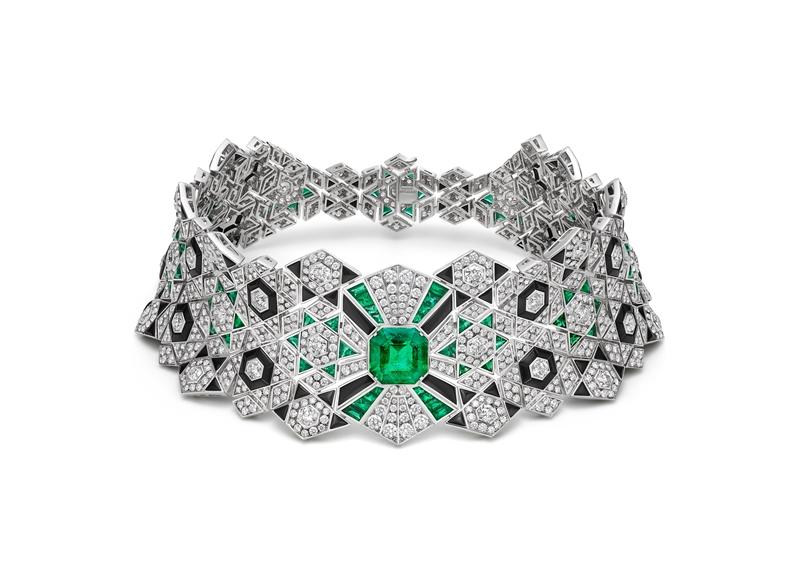 BVLGARI Eclettica系列 Eclectic Embrace 頂級祖母綠、縞瑪瑙與鑽石頸鍊。（BVLGARI提供）