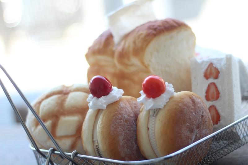 Fairy and You奶油甜甜圈迷你包，甜點外型吸睛又實用。（Pinkoi提供）