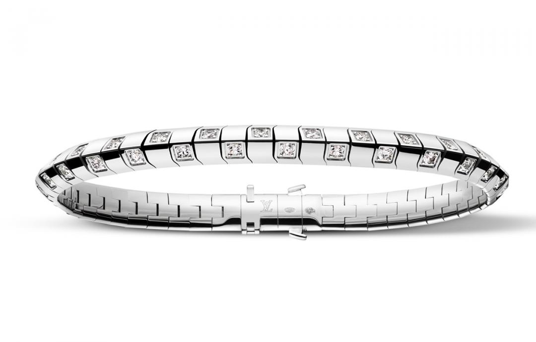 Louis Vuitton Le Damier de Louis Vuitton中型白K金鑽石手環，720,000元。