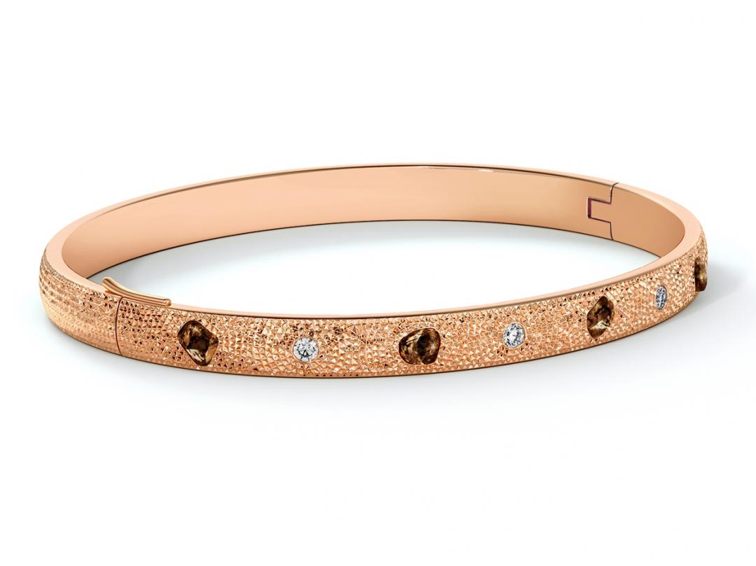 De Beers Talisman 18K玫瑰金鑽石原石手環，333,000元。