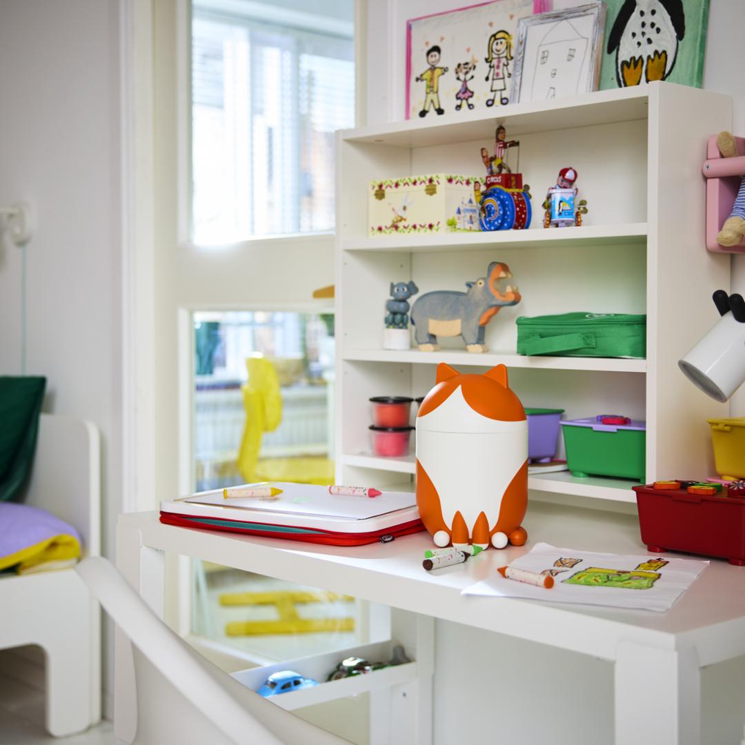 IKEA GREJSIMOJS收納罐推出橘白新色，卡友每人每卡限購一個，199元。(IKEA提供，以下同)