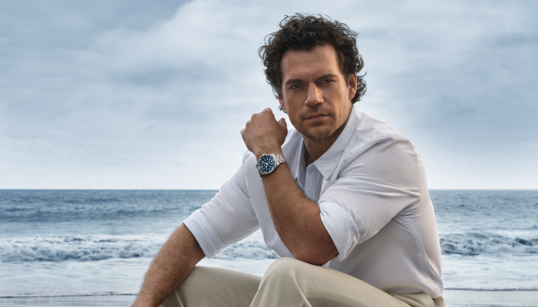 浪琴優雅形象大使亨利‧卡維爾演繹全新深海徵服者系列。(浪琴提供，以下同)