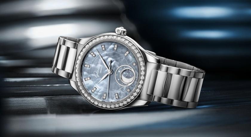 德國製錶格拉蘇蒂原創「天際藍」美翻！珍珠母貝搭鑽石 小夜曲月相好奢華