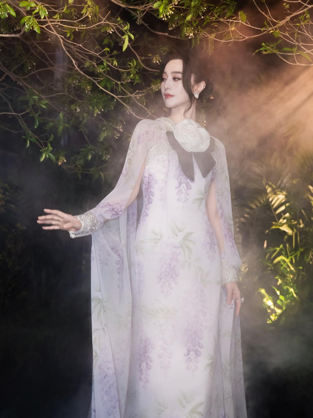 範冰冰出席於泰國曼谷舉行的藝術盛事Khao Yai Art Forest慈善晚宴。（翻攝自instagram）