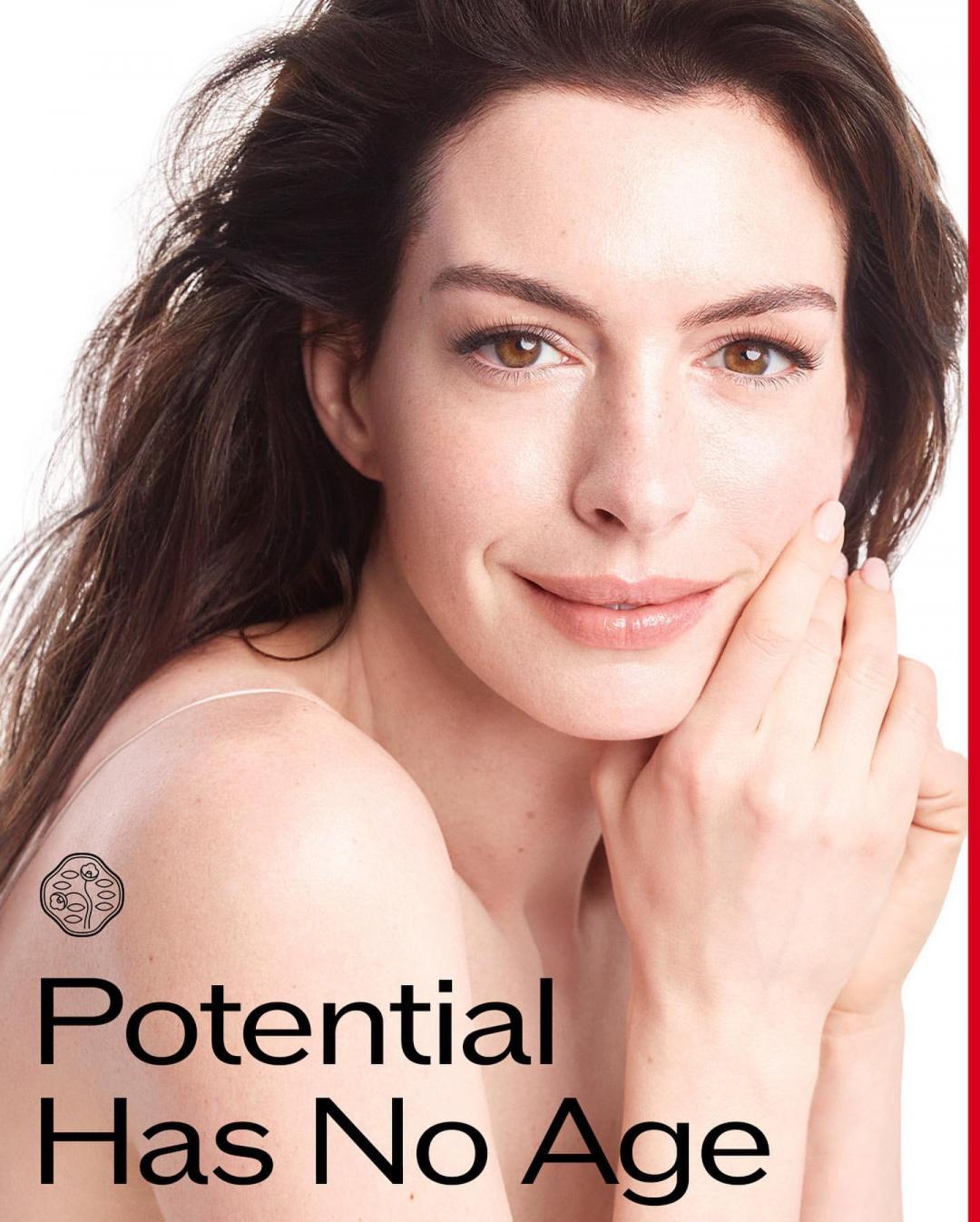 安海瑟薇身為資生堂（SHISEIDO）抗老保養品代言人，曾公開表示凍齡狀態應該與保養有關。