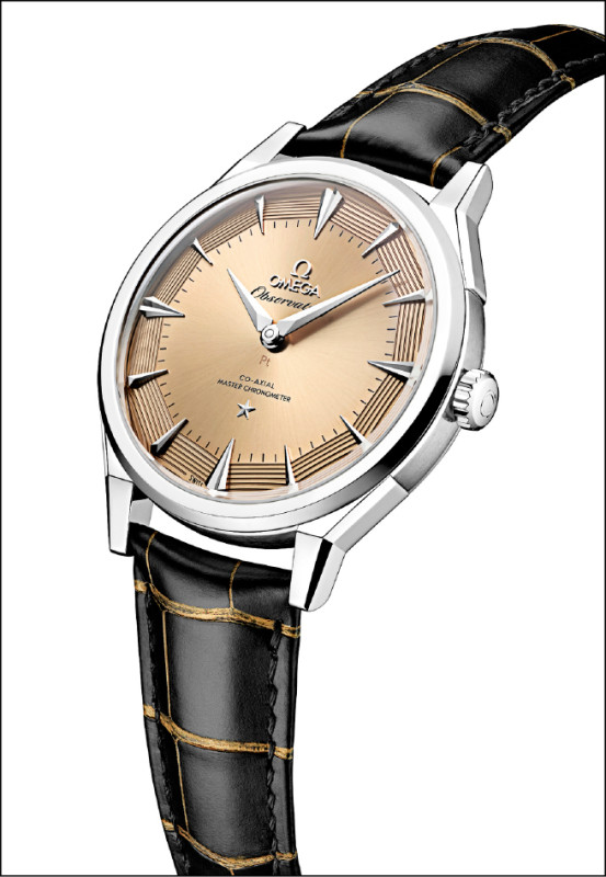 星座系列天文台腕錶鉑金錶殼搭配皮革錶帶，1,747,000元。