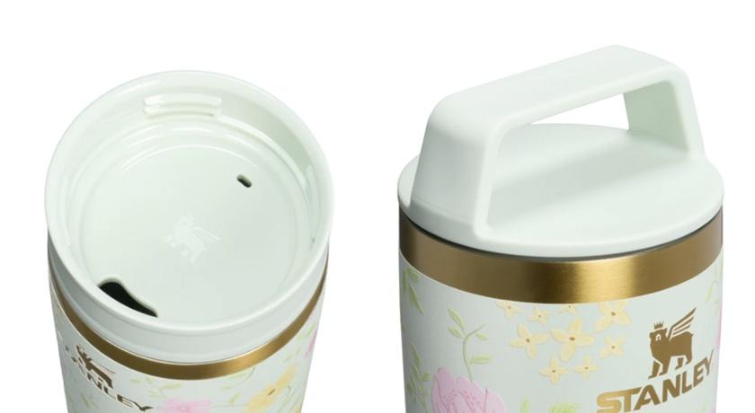 CAFÉ-TO-GO真空馬克杯（春日綻放），兩件式直飲蓋設計、杯蓋零件可拆卸，0.47L / 1,250元。