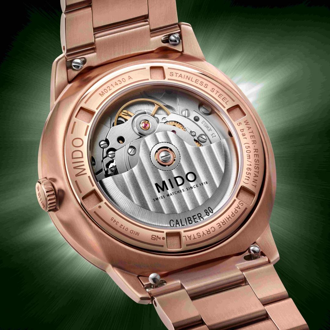 Caliber 80自動上鍊機芯，配備鈦遊絲，確保走時精準。