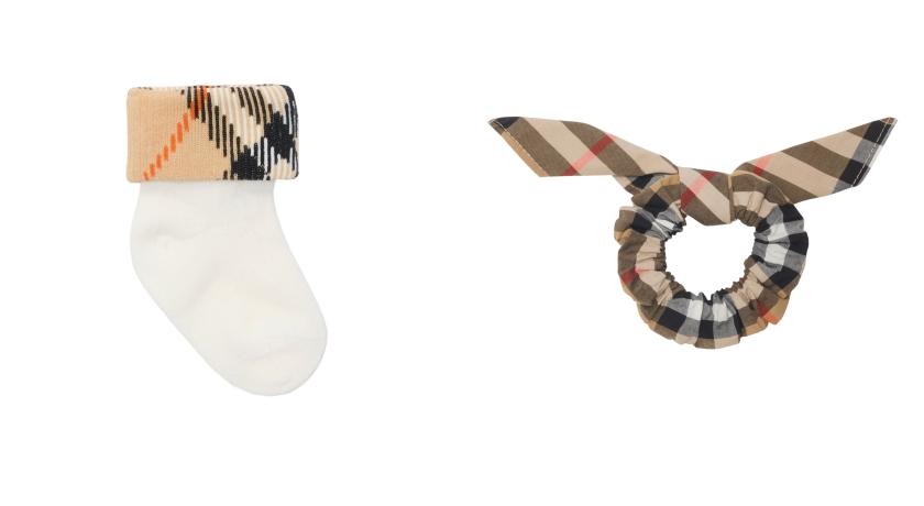 （左起）白色&沙米色兩件式棉質混紡襪子組（NT$$2,300）、沙色格紋棉質彈性束髮帶（NT$3,000）。