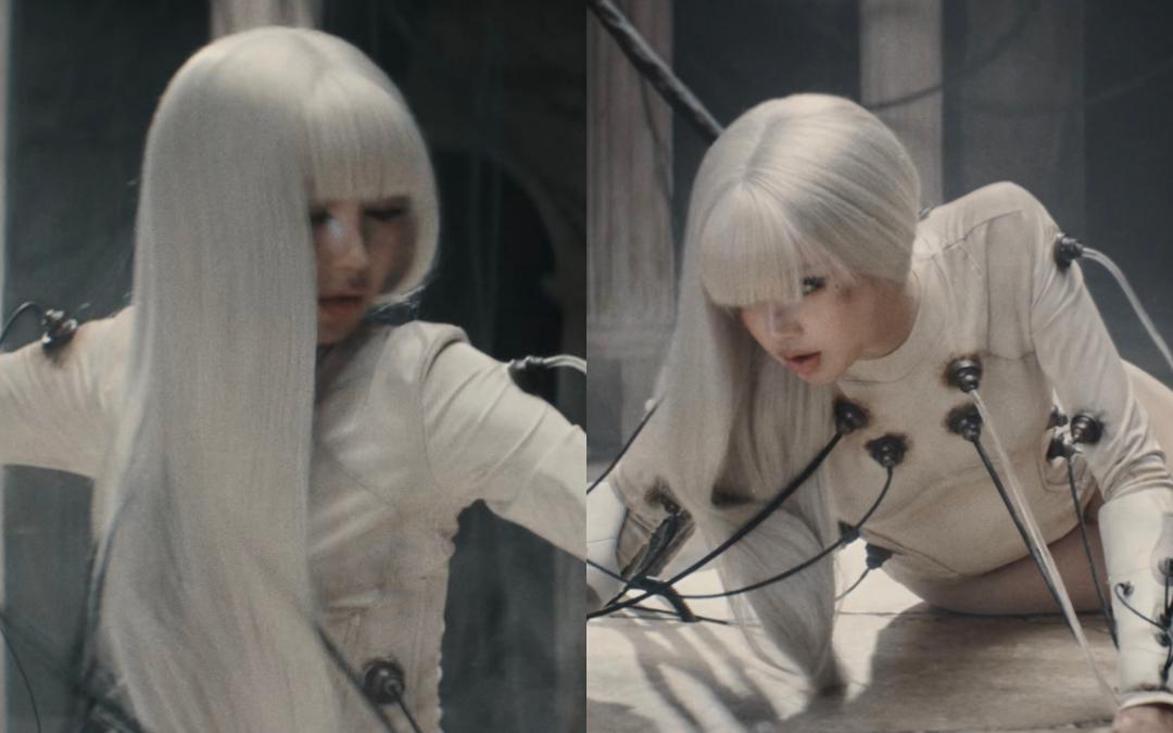 Lisa在MV中，時而匍匐前進，時而凝視鏡頭的畫面，故事感十足。