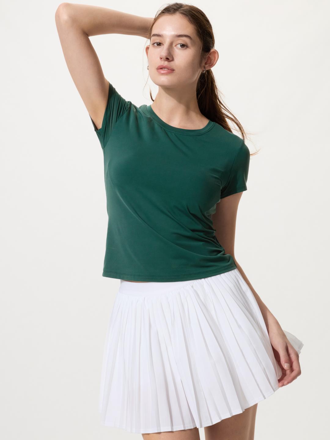 AIRism BRATOP T 恤，售價NT$790元，期間限定優惠 NT$590元。